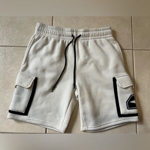 Time + Space Men’s Sz M Cream Relaxed Cargo Fit Shorts Elastic Waist